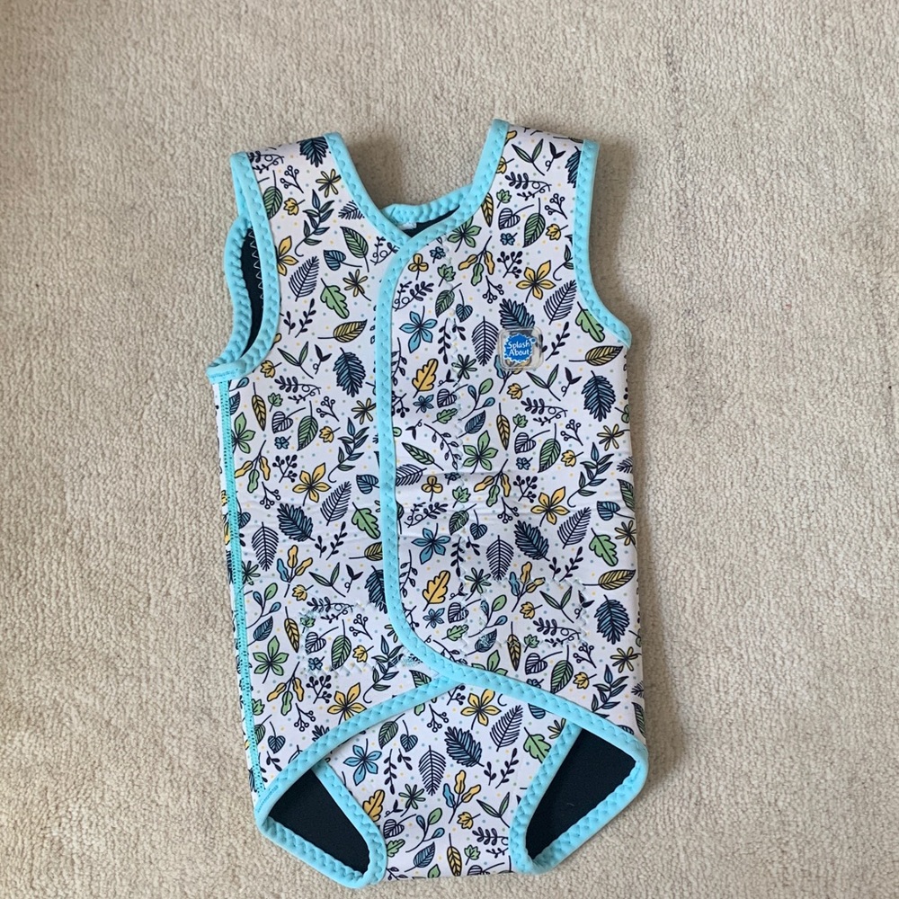 Splash about size adjustable neoprene wetsuit